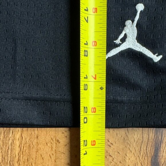 Nike Air Jordan Youth XL Moisture Wick Dri-FIT Elastic Waist Pockets Lightweight - Picture 6 of 8